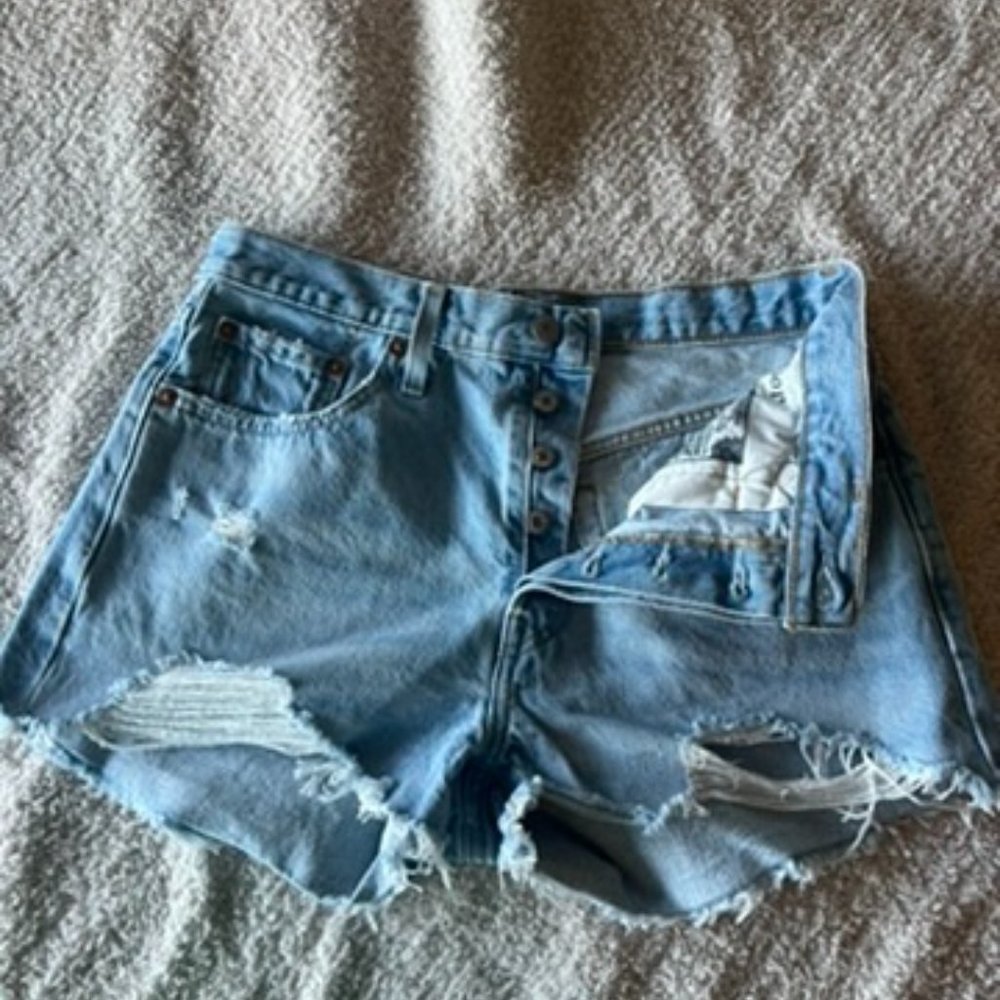 Levi 501 Jean Mom Shorts